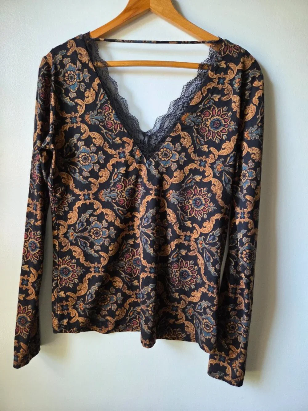 EUC LIKE NEW DAYTRIP DARK ACADEMIA LACED BOHO PRINT LONGSLEEVE TOP SIZE M